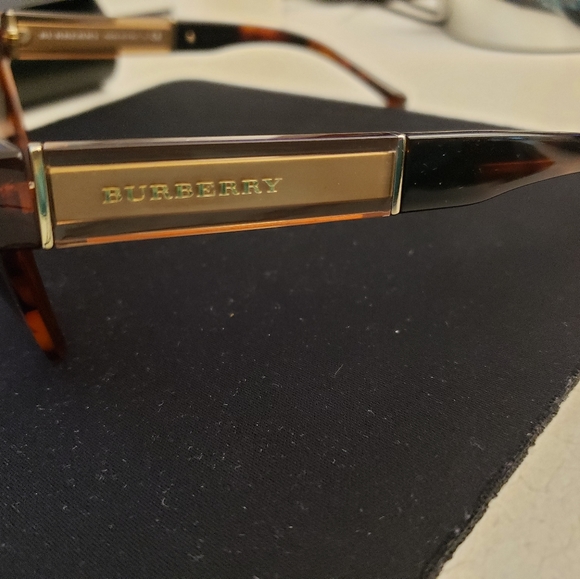 Burberry Sun glasses main image 4